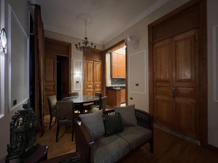 Authentic 3Br Apartment In Downtown, Kairo Eksteriør bilde